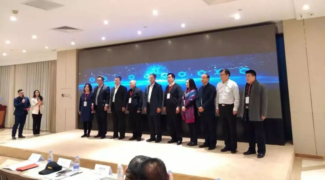 曹会长一行参加第二届全国埠外单县商会联盟（北京）峰会